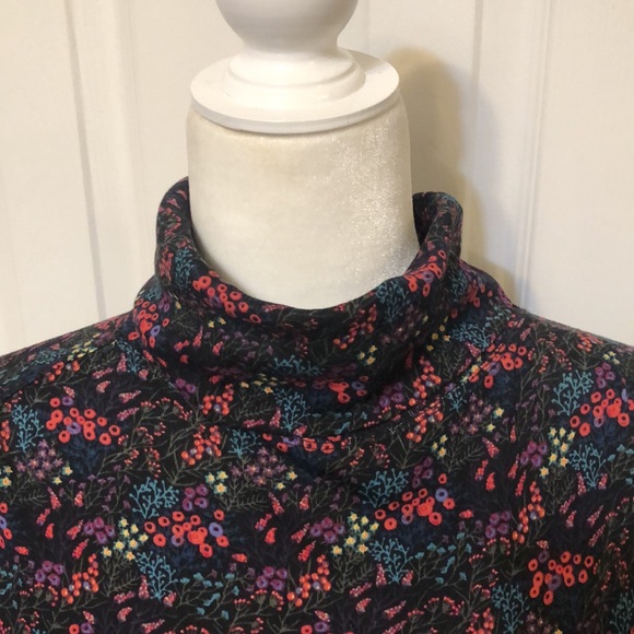 Westbound floral turtleneck top - Picture 3 of 7